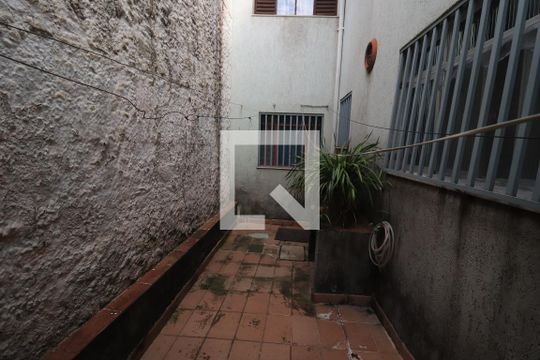 Quintal de casa à venda com 3 quartos, 105m² em Chácara Califórnia, São Paulo