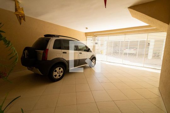 Garagem de casa à venda com 3 quartos, 132m² em Vila Formosa, São Paulo