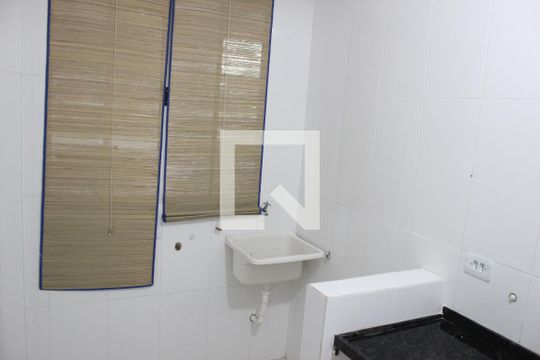 Área de Serviço de apartamento para alugar com 2 quartos, 45m² em Centro, São Vicente