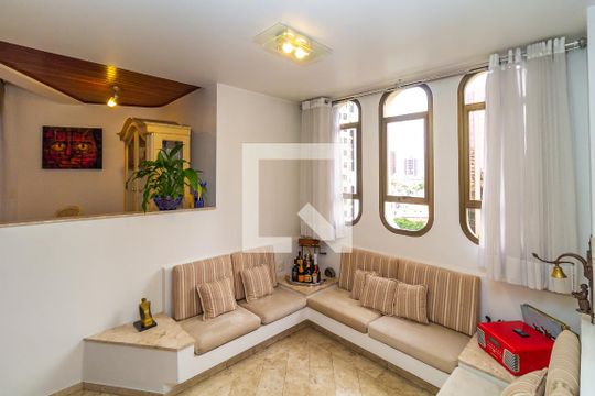 Sala de Lareira de apartamento para alugar com 4 quartos, 238m² em Jardim Avelino, São Paulo