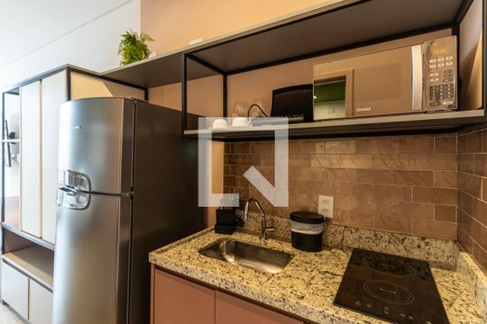 Cozinha de kitnet/studio para alugar com 1 quarto, 24m² em Campos Elíseos, São Paulo