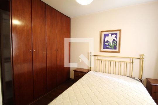 Quarto Suíte de apartamento para alugar com 2 quartos, 68m² em Moema, São Paulo
