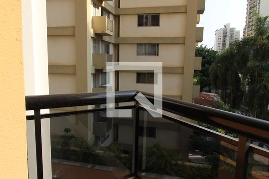 Varanda de apartamento para alugar com 2 quartos, 68m² em Moema, São Paulo