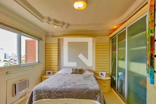 Suíte de apartamento à venda com 3 quartos, 156m² em Centro, Canoas