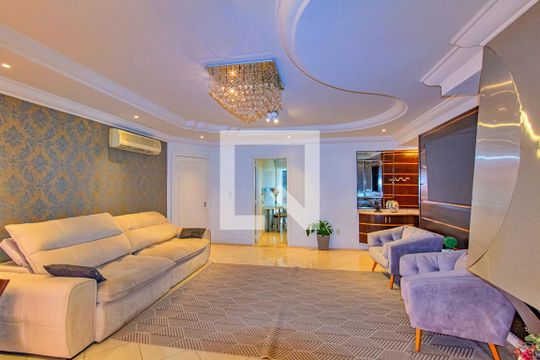 Sala de TV de apartamento à venda com 3 quartos, 156m² em Centro, Canoas