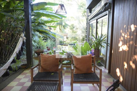 Varanda de casa de condomínio para alugar com 3 quartos, 320m² em Jardim Colibri, Cotia