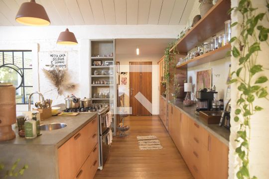 Cozinha de casa de condomínio para alugar com 3 quartos, 320m² em Jardim Colibri, Cotia