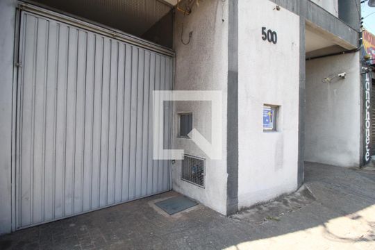 Fachada de kitnet/studio para alugar com 1 quarto, 17m² em Vila Marieta, São Paulo