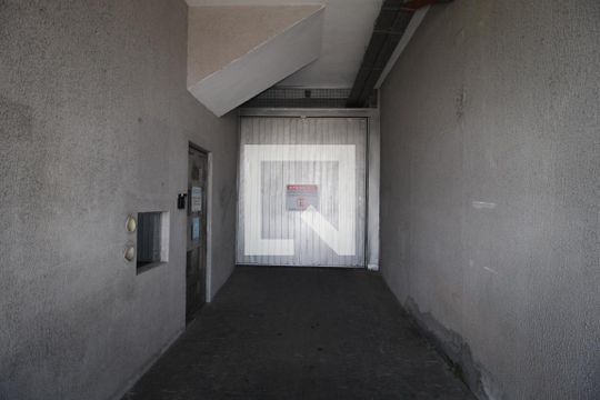 Garagem de kitnet/studio para alugar com 1 quarto, 17m² em Vila Marieta, São Paulo