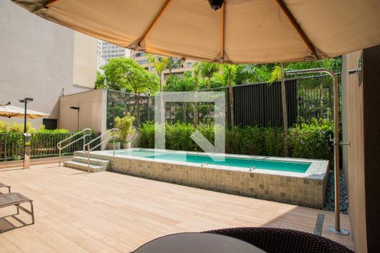 Área comum - Piscina de apartamento para alugar com 1 quarto, 25m² em Bela Vista, São Paulo
