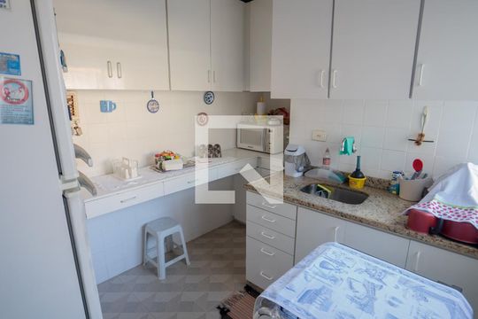 Cozinha de apartamento à venda com 3 quartos, 110m² em Icaraí, Niterói