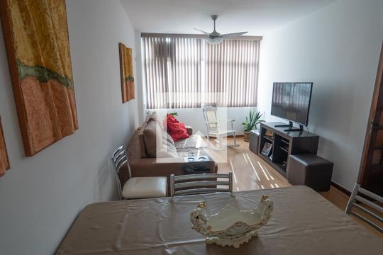 Sala de apartamento à venda com 3 quartos, 110m² em Icaraí, Niterói