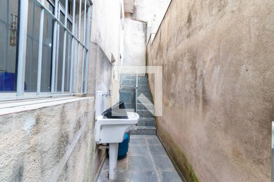 Casa 2 - Corredor de casa à venda com 4 quartos, 130m² em Vila Brasil, São Paulo