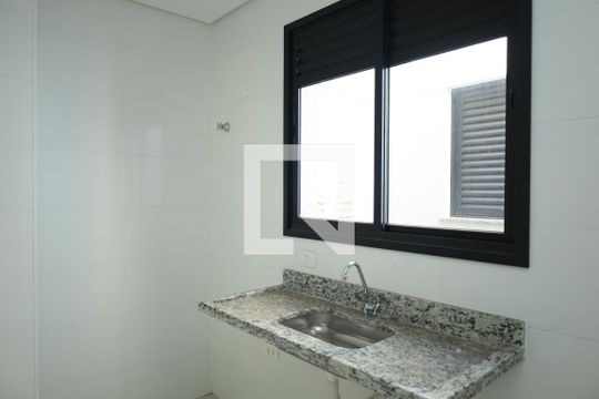 Cozinha de apartamento para alugar com 2 quartos, 48m² em Vila Curuçá, São Paulo