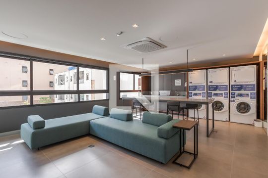 Área comum - Lavanderia de kitnet/studio para alugar com 1 quarto, 26m² em Rio Branco, Porto Alegre