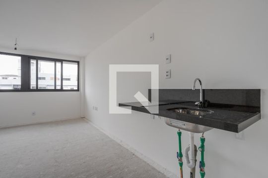 Cozinha de kitnet/studio para alugar com 1 quarto, 26m² em Rio Branco, Porto Alegre