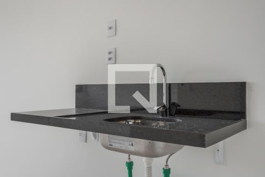 Cozinha de kitnet/studio para alugar com 1 quarto, 26m² em Rio Branco, Porto Alegre