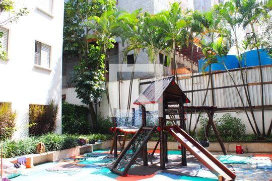 Área comum - Playground de apartamento para alugar com 1 quarto, 49m² em Boaçava, São Paulo