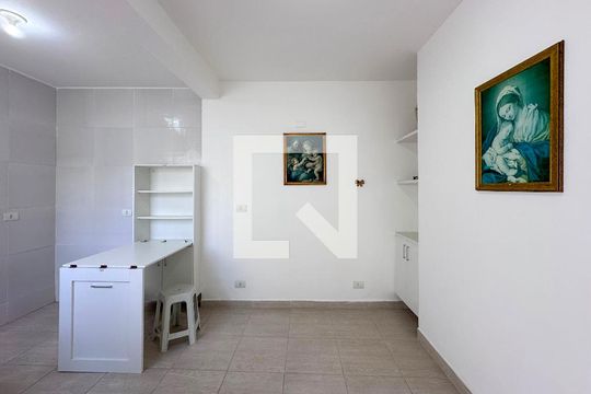 Sala/cozinha  de casa para alugar com 1 quarto, 35m² em Chácara Santo Antônio (zona Sul), São Paulo