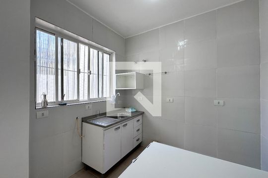 Sala/cozinha  de casa para alugar com 1 quarto, 35m² em Chácara Santo Antônio (zona Sul), São Paulo