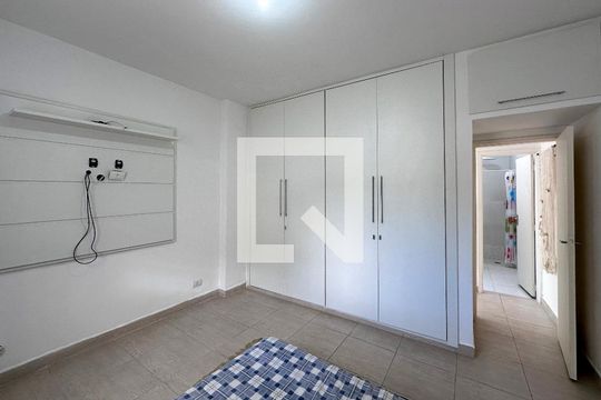 Quarto de casa para alugar com 1 quarto, 35m² em Chácara Santo Antônio (zona Sul), São Paulo
