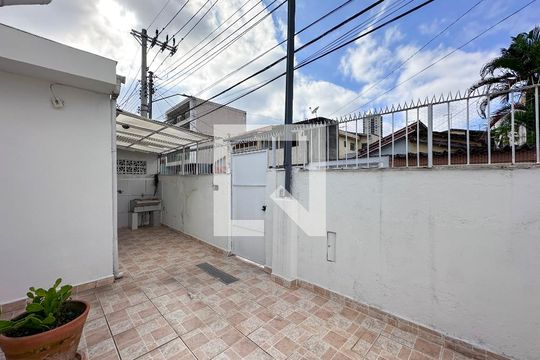 Quintal de casa para alugar com 1 quarto, 35m² em Chácara Santo Antônio (zona Sul), São Paulo