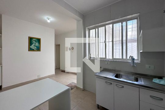 Sala/cozinha  de casa para alugar com 1 quarto, 35m² em Chácara Santo Antônio (zona Sul), São Paulo