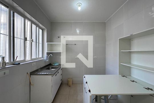 Sala/cozinha  de casa para alugar com 1 quarto, 35m² em Chácara Santo Antônio (zona Sul), São Paulo