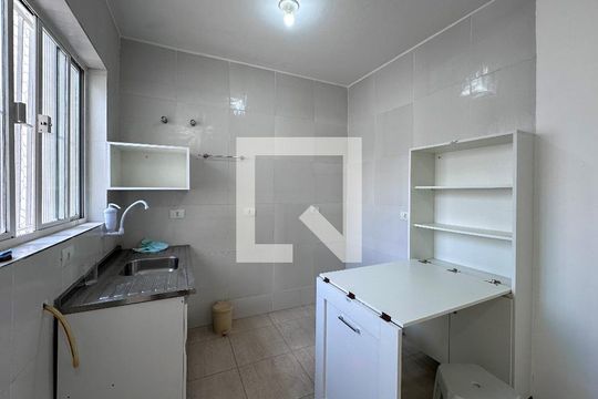 Sala/cozinha  de casa para alugar com 1 quarto, 35m² em Chácara Santo Antônio (zona Sul), São Paulo