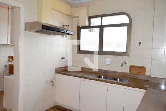 Cozinha de apartamento à venda com 3 quartos, 392m² em Paraíso, São Paulo