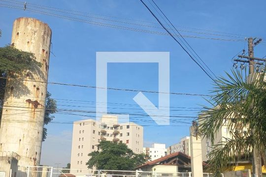 Fachada do bloco de apartamento para alugar com 2 quartos, 55m² em Parque Sao Vicente, São Vicente