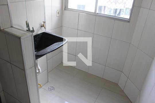 Área de Serviço de apartamento para alugar com 2 quartos, 55m² em Parque Sao Vicente, São Vicente
