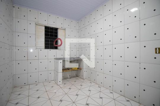 Cozinha e Área de Serviço de casa para alugar com 3 quartos, 180m² em Q 407, Brasília