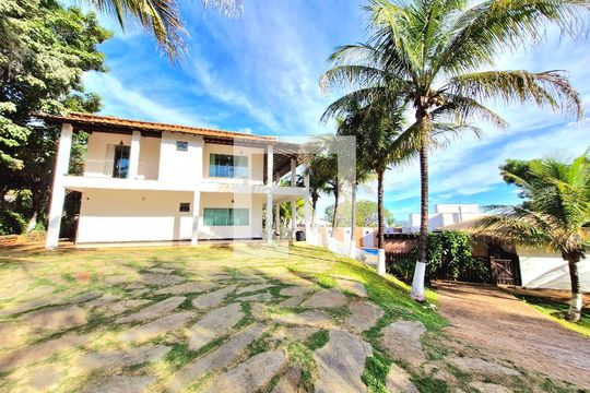 Quintal de casa à venda com 7 quartos, 950m² em Várzea, Lagoa Santa