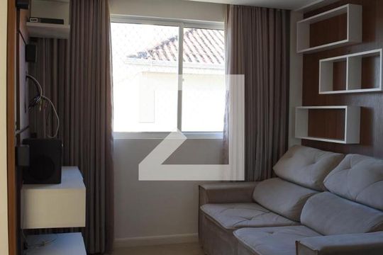Sala de apartamento para alugar com 2 quartos, 48m² em Fazendinha, Curitiba