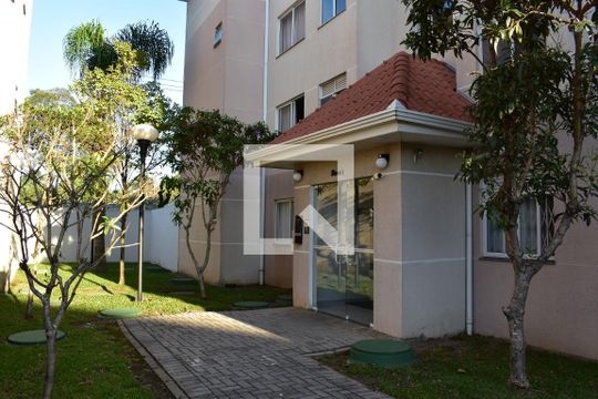 Fachada do bloco de apartamento para alugar com 2 quartos, 48m² em Fazendinha, Curitiba