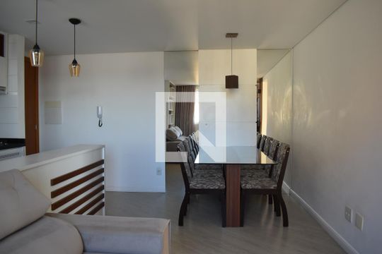 Sala de apartamento para alugar com 2 quartos, 48m² em Fazendinha, Curitiba