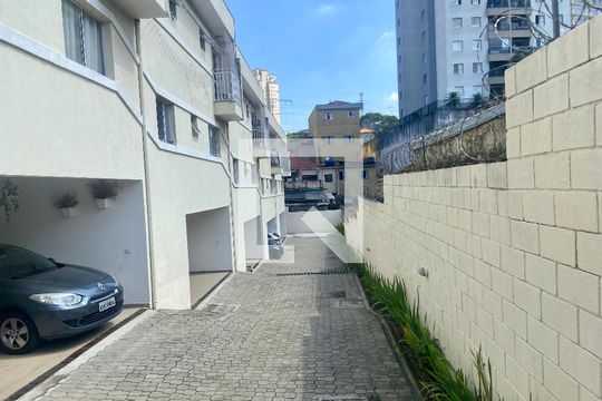 Área comum de casa para alugar com 2 quartos, 120m² em Vila Bertioga, São Paulo