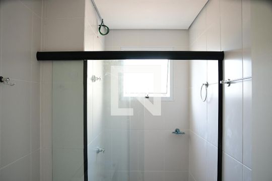 Banheiro de apartamento para alugar com 2 quartos, 59m² em Jardim da Gloria, Cotia