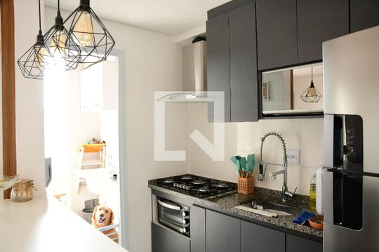 Cozinha de apartamento para alugar com 2 quartos, 72m² em Jardim Pioneiro, Cotia