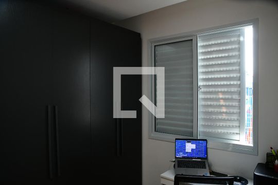 Quarto de apartamento para alugar com 2 quartos, 72m² em Jardim Pioneiro, Cotia
