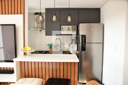 Cozinha de apartamento para alugar com 2 quartos, 72m² em Jardim Pioneiro, Cotia