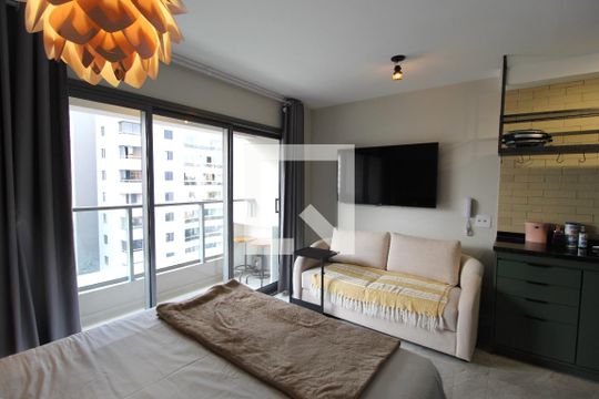 Sala/Quarto de kitnet/studio para alugar com 1 quarto, 31m² em Indianópolis, São Paulo