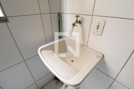 Cozinha e Área de Serviço de apartamento para alugar com 3 quartos, 54m² em Brasil, Uberlândia