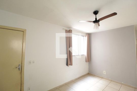 Sala de apartamento para alugar com 3 quartos, 54m² em Brasil, Uberlândia