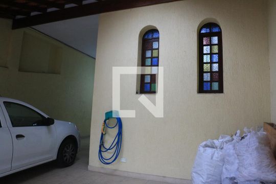 Garagem de casa à venda com 3 quartos, 210m² em Baeta Neves, São Bernardo do Campo