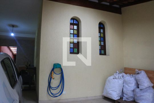 Garagem de casa à venda com 3 quartos, 210m² em Baeta Neves, São Bernardo do Campo