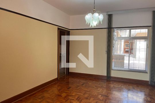 Sala de casa à venda com 4 quartos, 184m² em Lapa, São Paulo