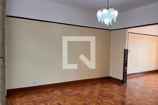 Sala de casa à venda com 4 quartos, 184m² em Lapa, São Paulo