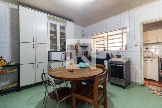 Cozinha de casa à venda com 3 quartos, 173m² em Vila Gumercindo, São Paulo